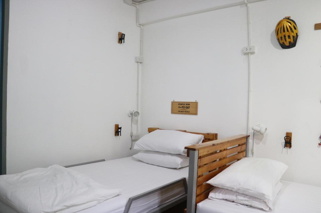 Nesuto Hostel Ramkamhaeng 52 Бангкок Екстер'єр фото