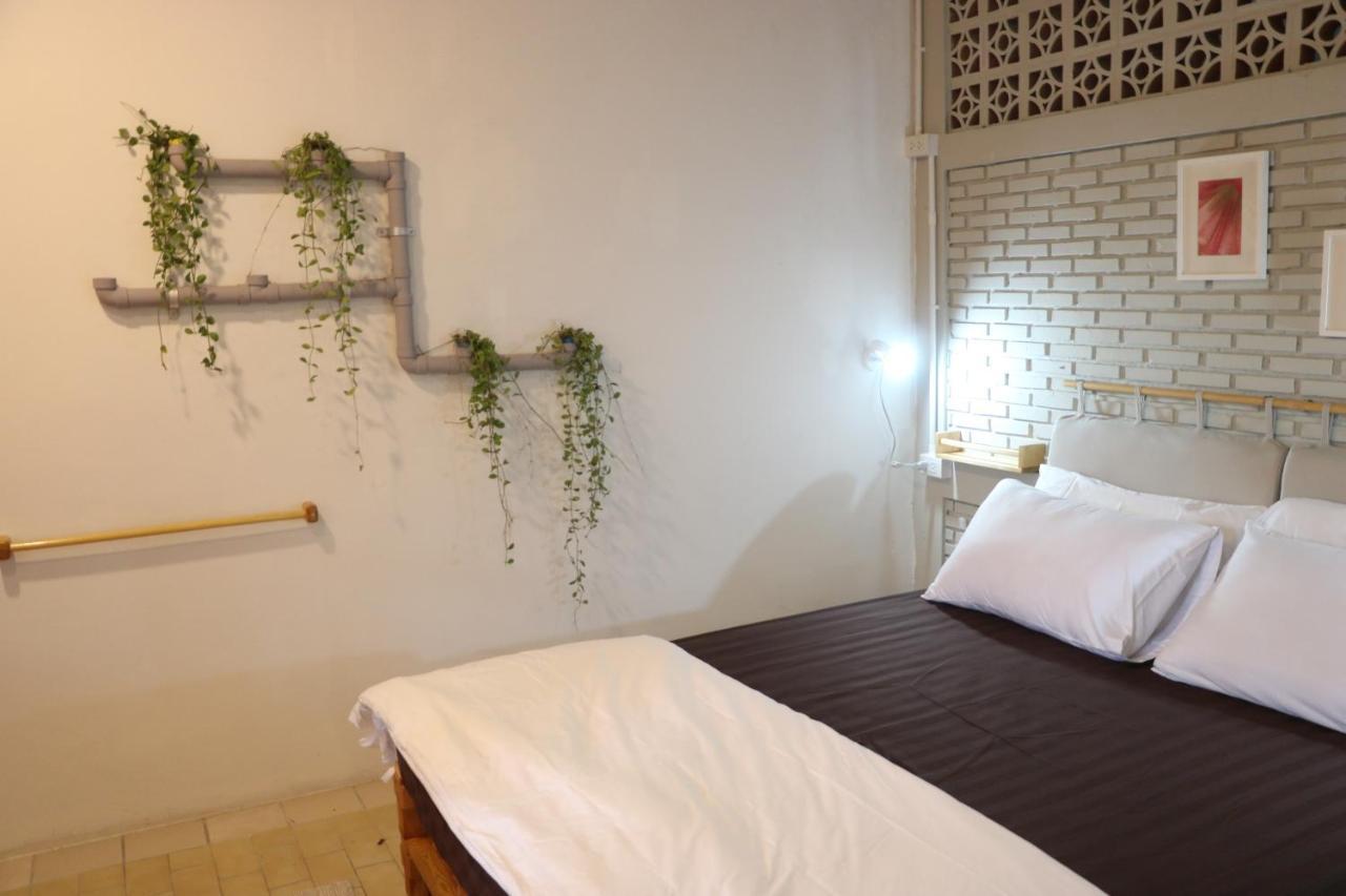 Nesuto Hostel Ramkamhaeng 52 Бангкок Екстер'єр фото