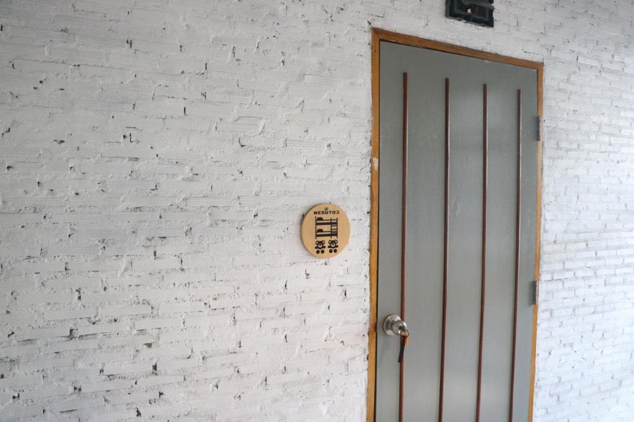 Nesuto Hostel Ramkamhaeng 52 Бангкок Екстер'єр фото