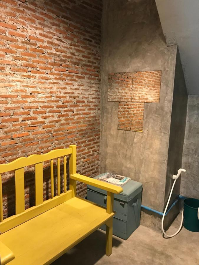 Nesuto Hostel Ramkamhaeng 52 Бангкок Екстер'єр фото