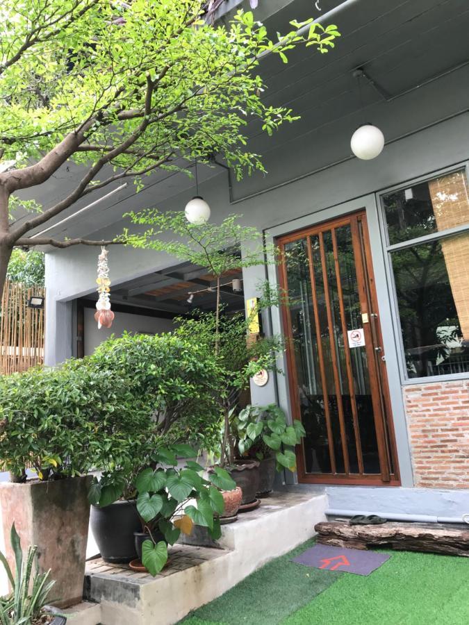 Nesuto Hostel Ramkamhaeng 52 Бангкок Екстер'єр фото