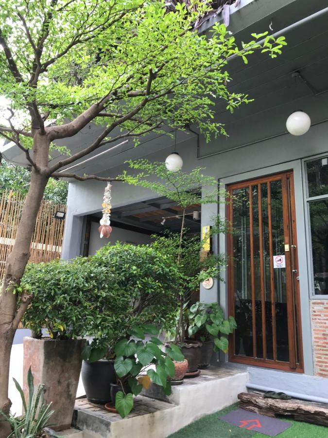 Nesuto Hostel Ramkamhaeng 52 Бангкок Екстер'єр фото