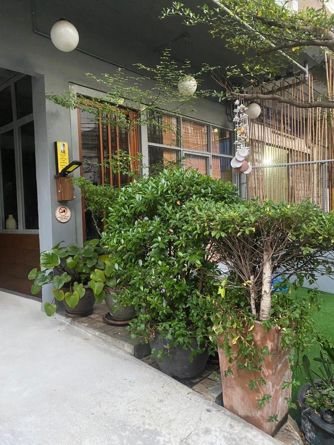 Nesuto Hostel Ramkamhaeng 52 Бангкок Екстер'єр фото